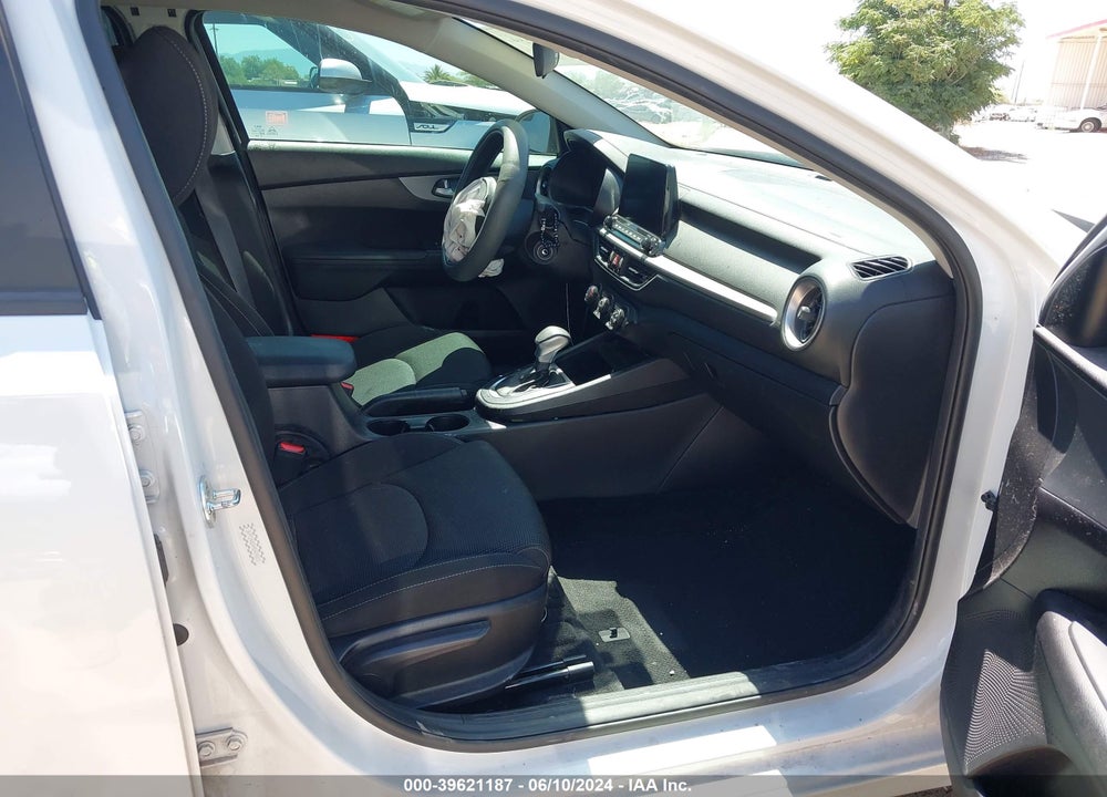 2021 KIA FORTE LXS VIN: 3KPF24AD4ME409810