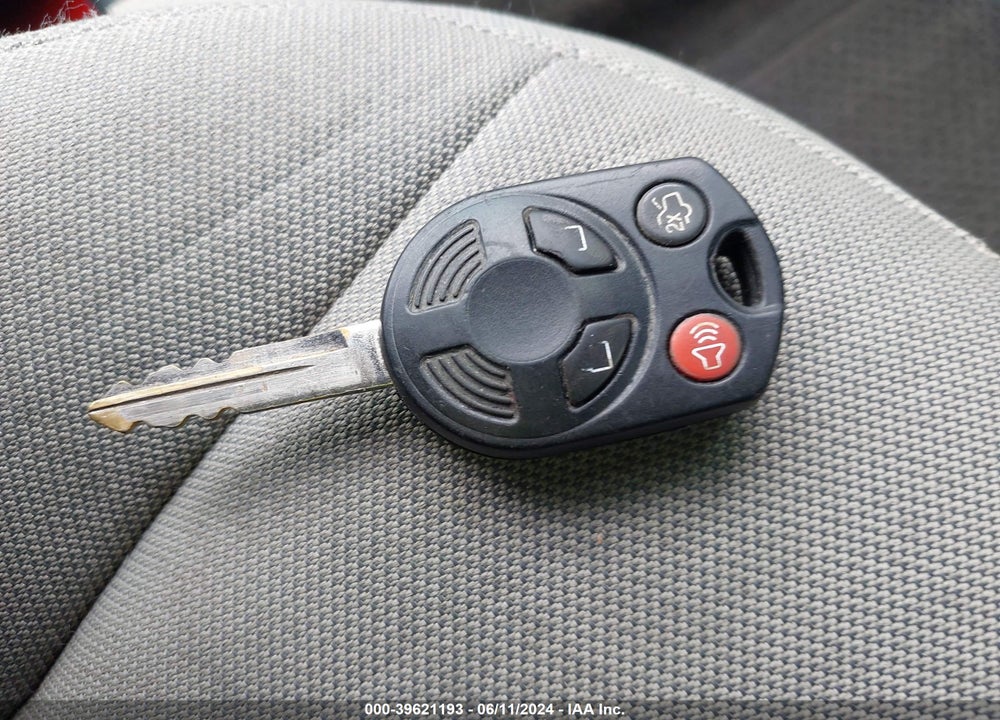 2010 FORD FUSION SE VIN: 3FAHP0HA1AR238930