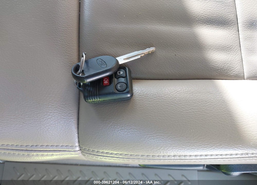 2007 FORD F-150 LARIAT/XLT VIN: 1FTPW12V67FB84332