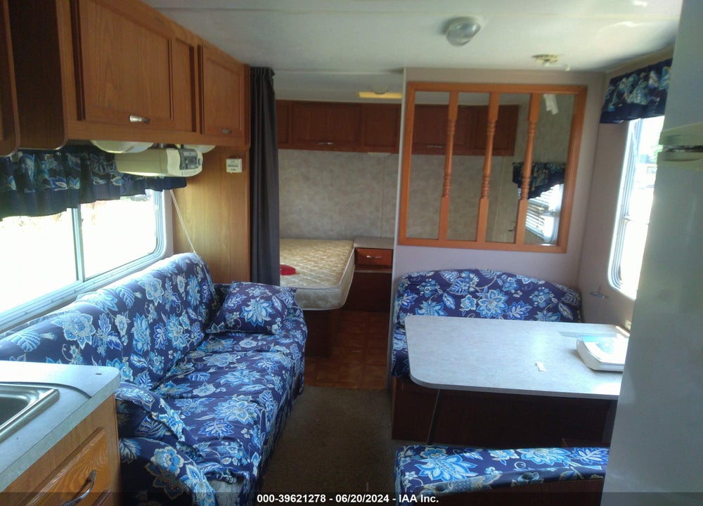 2004 COACHMEN SPIRIT VIN: 1TC2B217X41206909