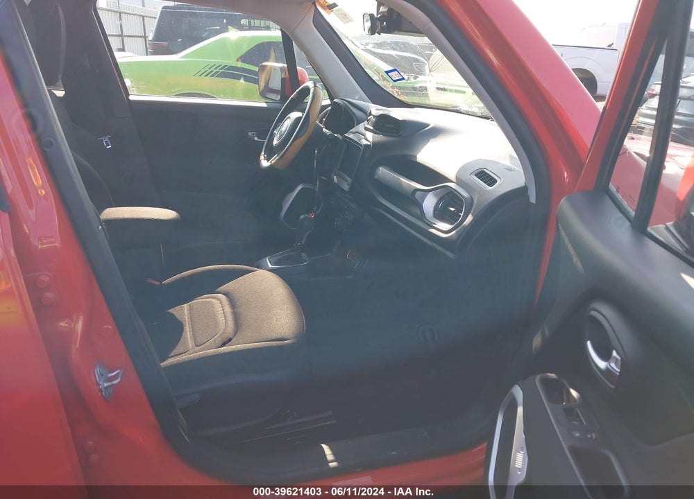 2019 JEEP RENEGADE LATITUDE FWD VIN: ZACNJABB7KPK86219