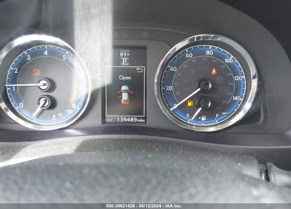 2017 TOYOTA COROLLA SE VIN: 5YFBURHE8HP658183