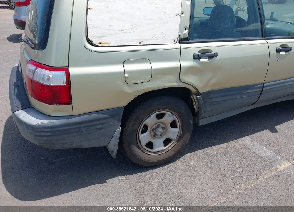 2001 SUBARU FORESTER L VIN: JF1SF63521H708342