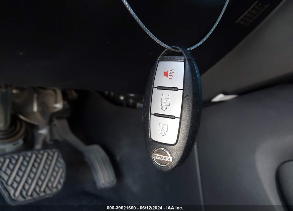 2014 NISSAN PATHFINDER S VIN: 5N1AR2MN0EC696789