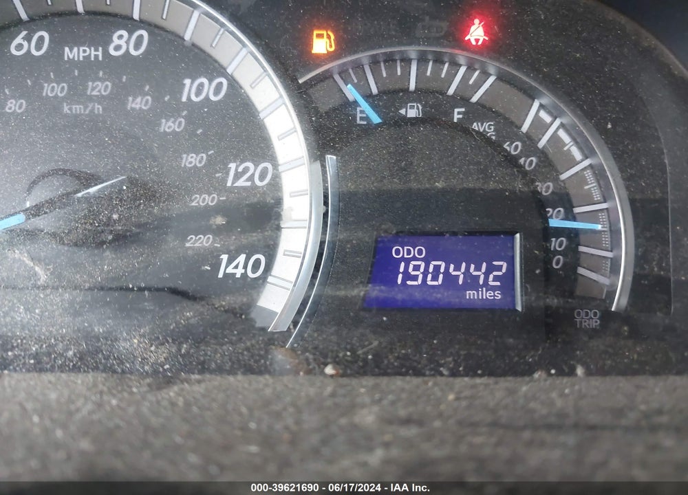 2014 TOYOTA CAMRY SE VIN: 4T1BF1FK1EU812375