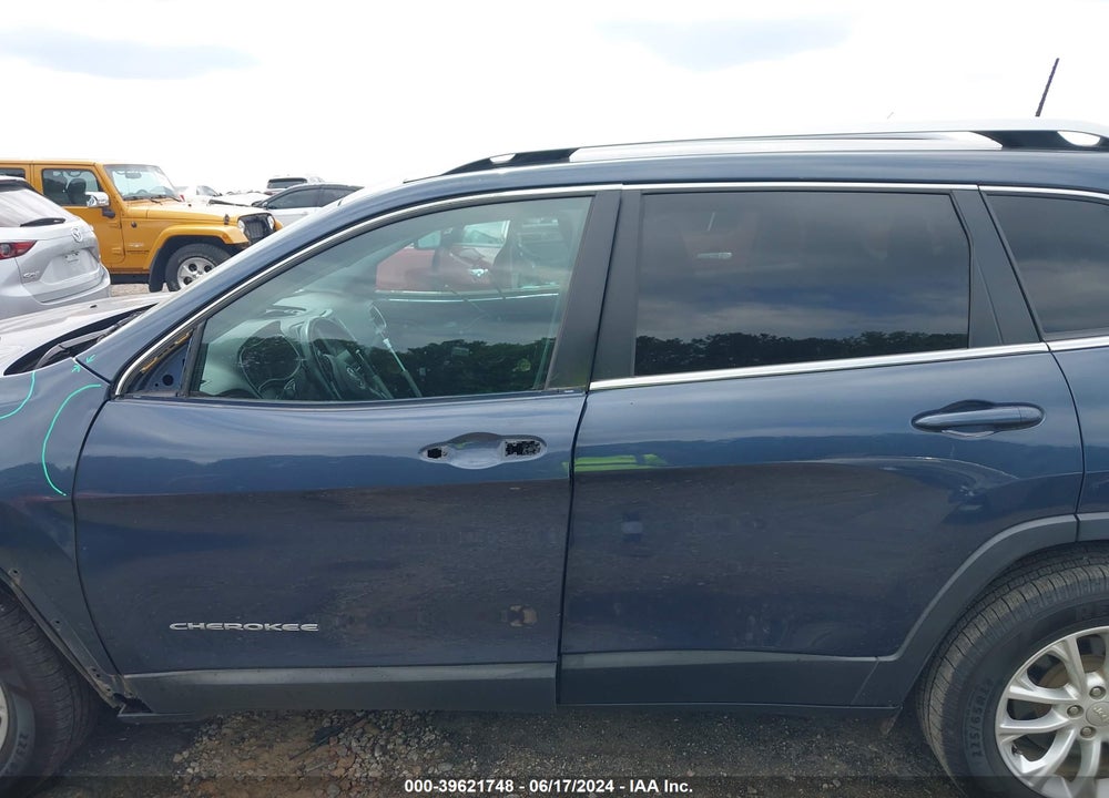 2019 JEEP CHEROKEE LATITUDE FWD VIN: 1C4PJLCX9KD478791