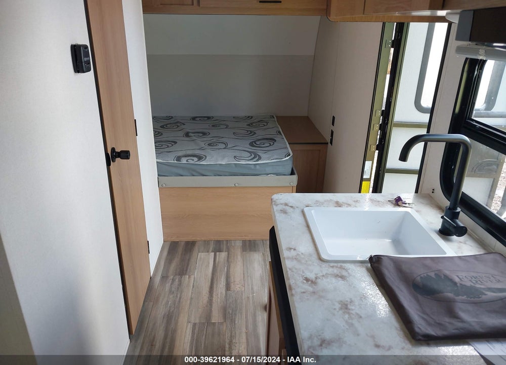 2022 AVENGER TRAVEL TRAILER VIN: 5ZT2AVEC9NG813159