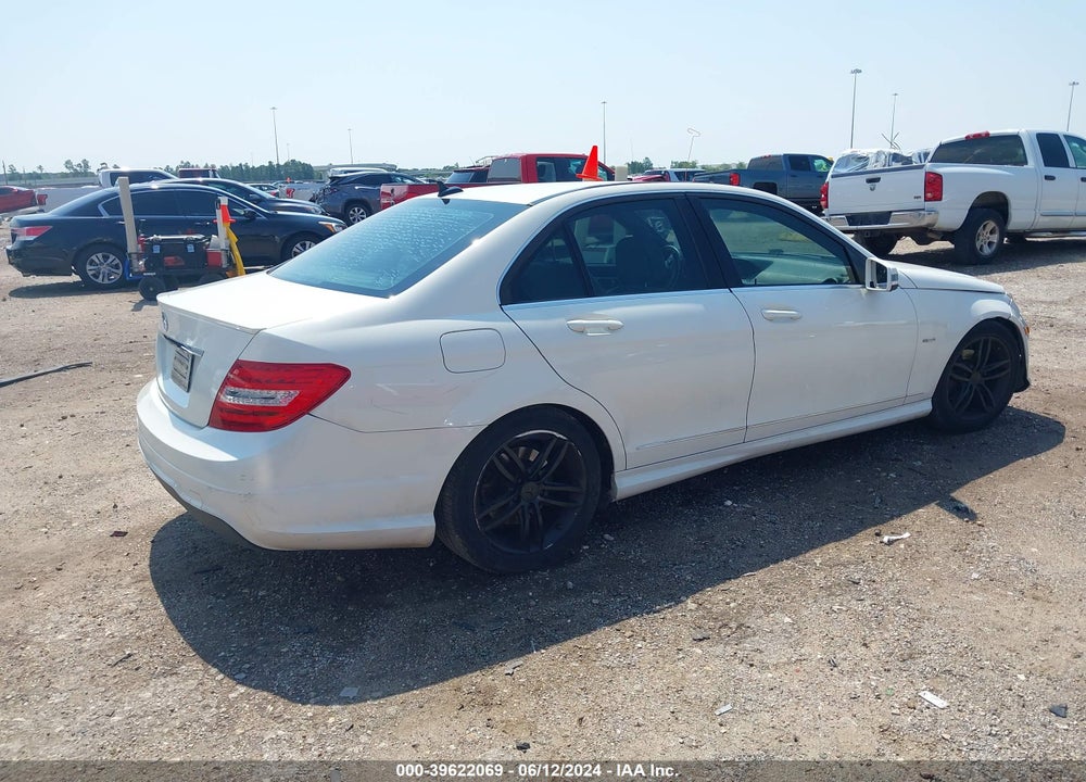 2012 MERCEDES-BENZ C 250 LUXURY/SPORT VIN: WDDGF4HB5CR218337
