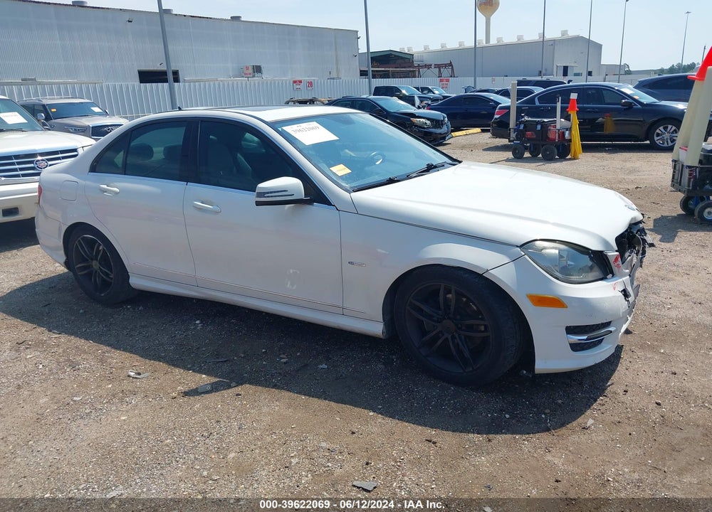 2012 MERCEDES-BENZ C 250 LUXURY/SPORT VIN: WDDGF4HB5CR218337