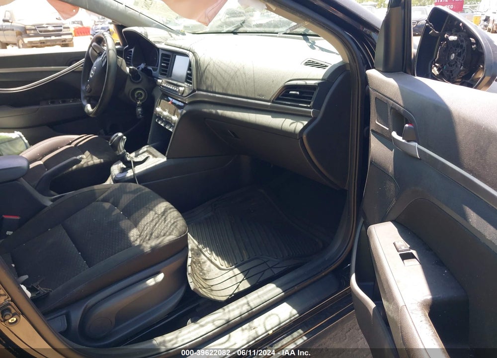 2020 HYUNDAI ELANTRA SEL VIN: KMHD84LF5LU042027