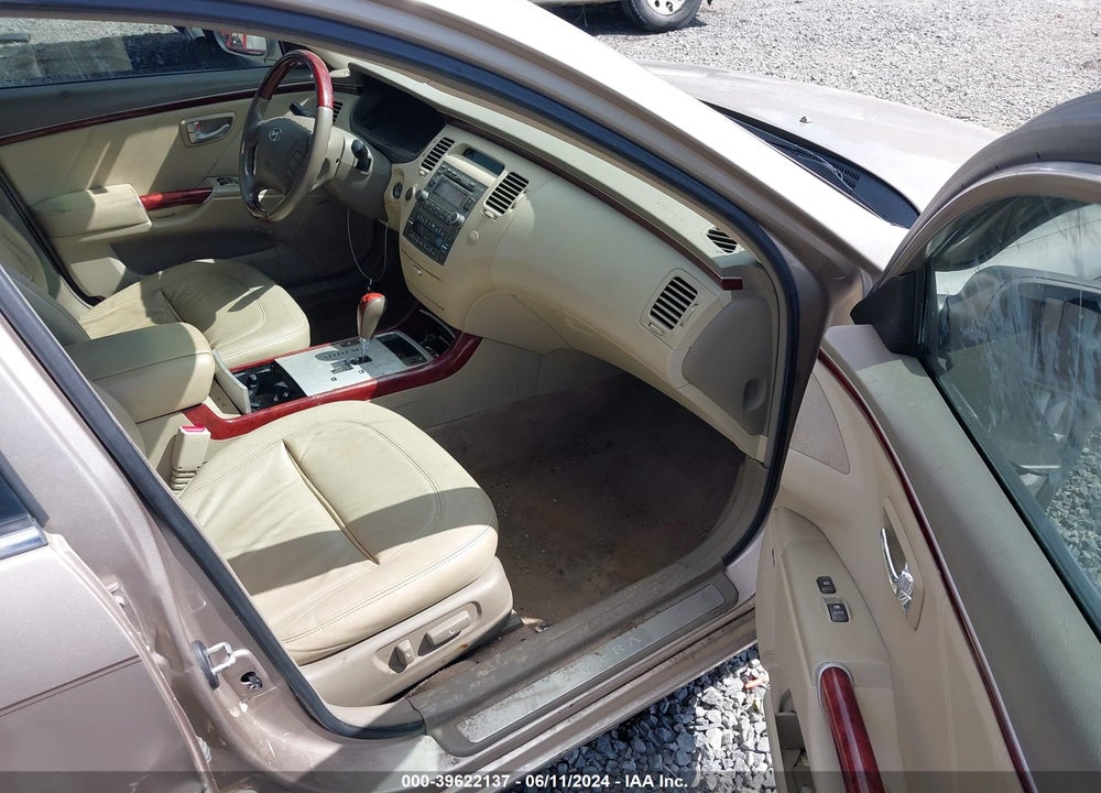 2008 HYUNDAI AZERA LIMITED VIN: KMHFC46F08A301552