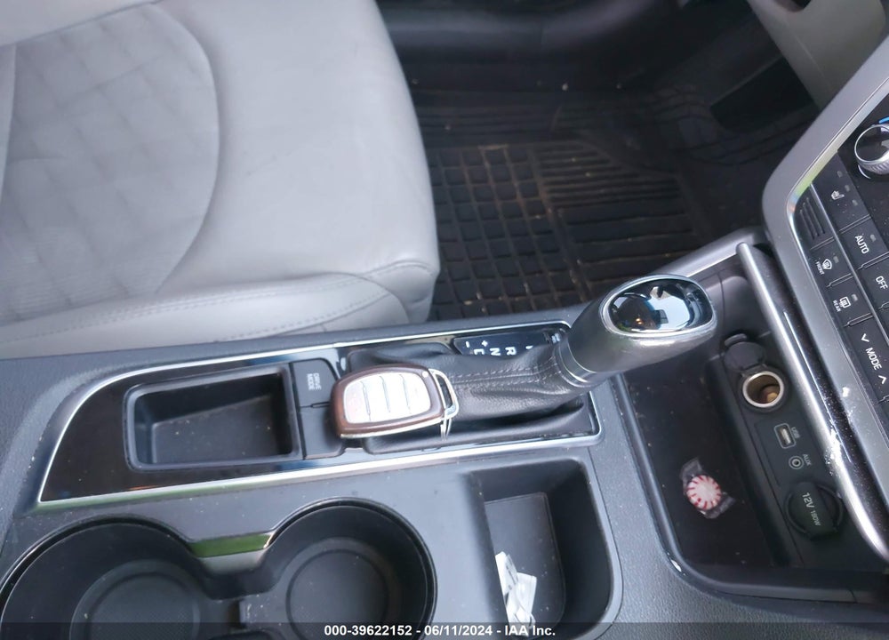 2015 HYUNDAI SONATA SPORT VIN: 5NPE34AF6FH196870