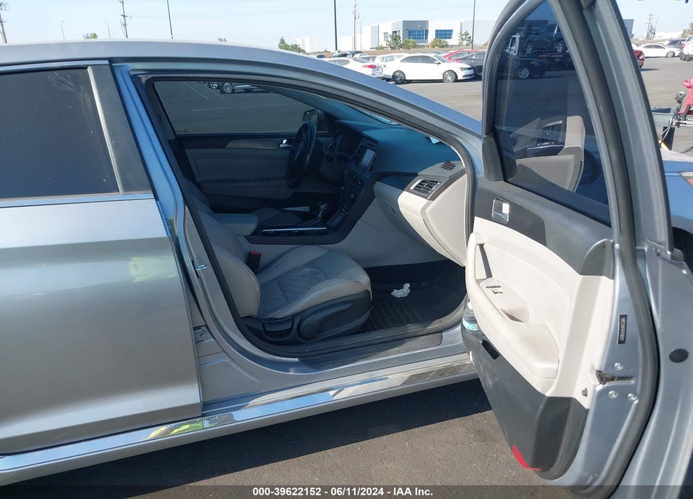 2015 HYUNDAI SONATA SPORT VIN: 5NPE34AF6FH196870