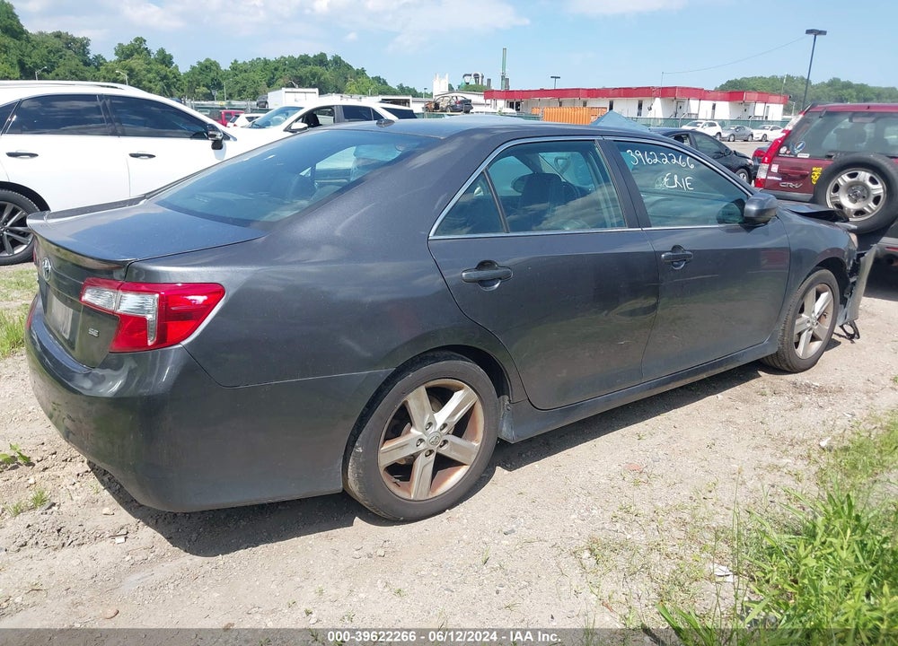 2014 TOYOTA CAMRY SE VIN: 4T1BF1FK3EU339661