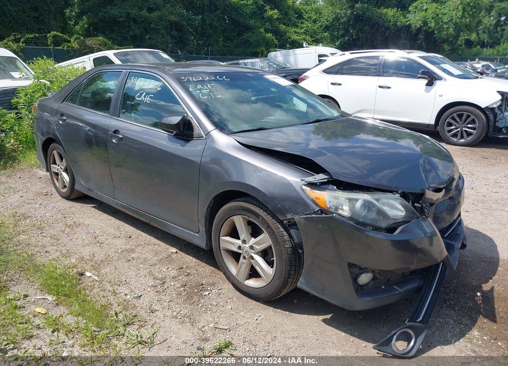 2014 TOYOTA CAMRY SE VIN: 4T1BF1FK3EU339661