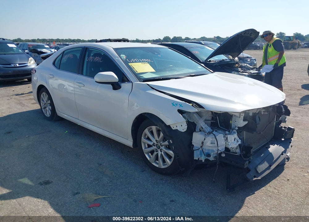 2020 TOYOTA CAMRY LE VIN: 4T1C11AK3LU928510