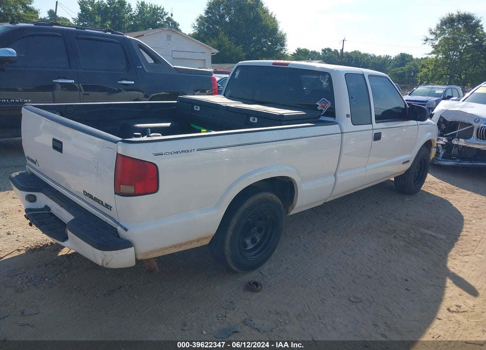 1998 CHEVROLET S-10 LS FLEETSIDE VIN: 1GCCS1940W8173675