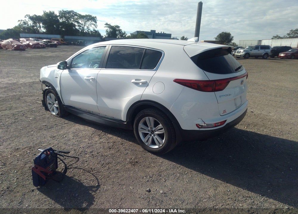 2018 KIA SPORTAGE LX VIN: KNDPMCAC4J7378120