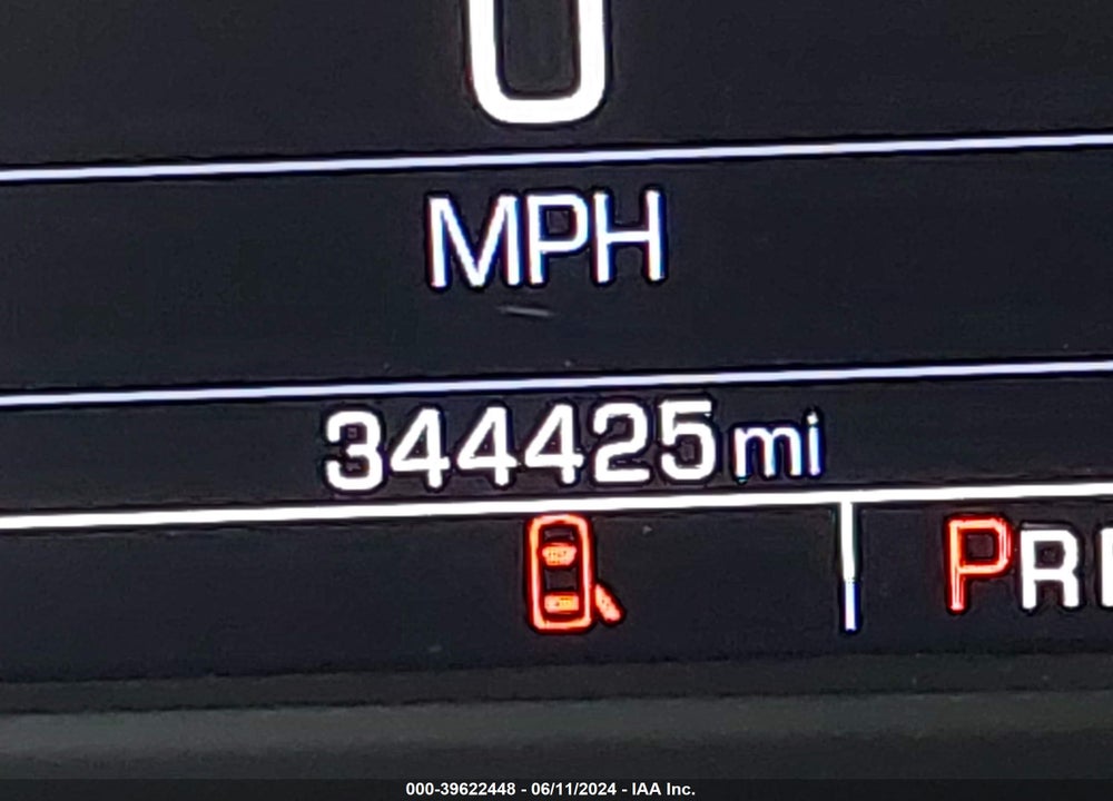 2017 CHEVROLET SUBURBAN LT VIN: 1GNSCHKCXHR167597