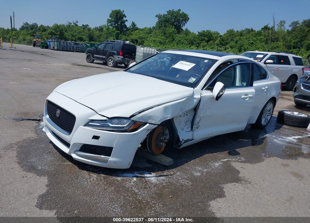 2016 JAGUAR XF 35T PREMIUM VIN: SAJBD4BV5GCY09629