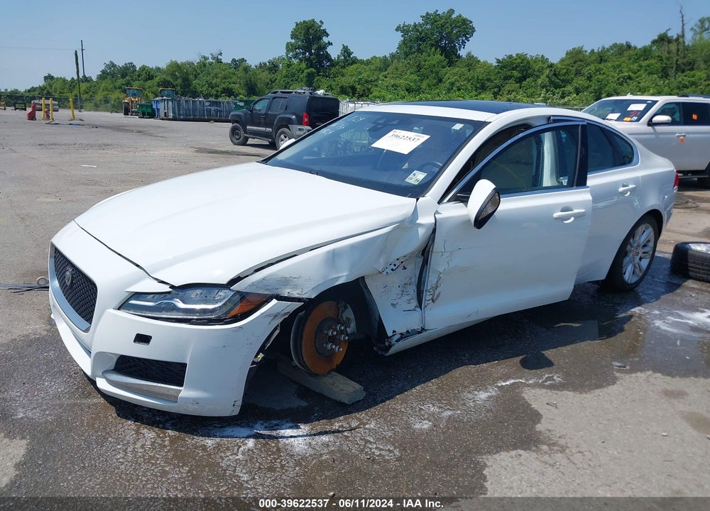 2016 JAGUAR XF 35T PREMIUM VIN: SAJBD4BV5GCY09629