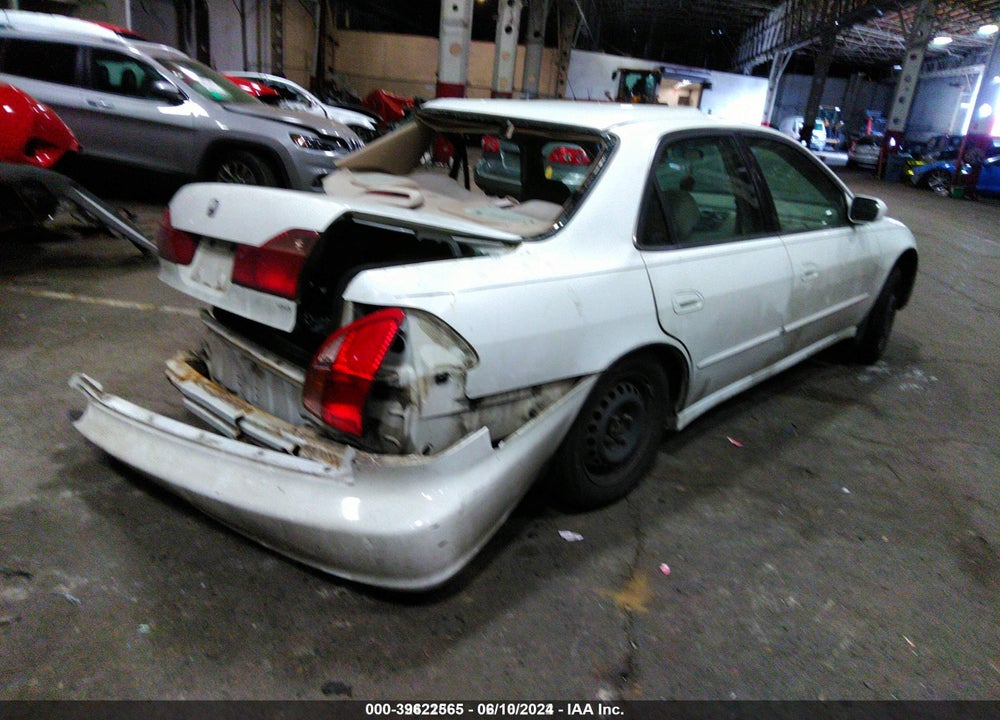 1998 HONDA ACCORD EX VIN: 1HGCG5553WA065410