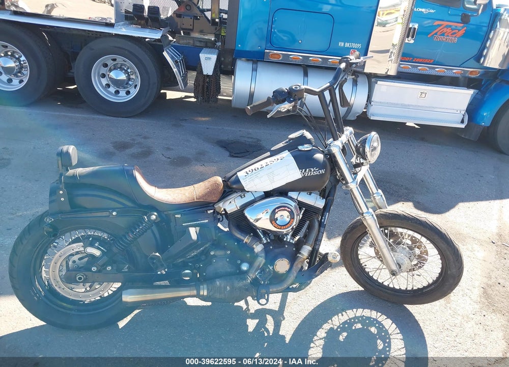 2010 HARLEY-DAVIDSON FXDB VIN: 1HD1GX413AC328264