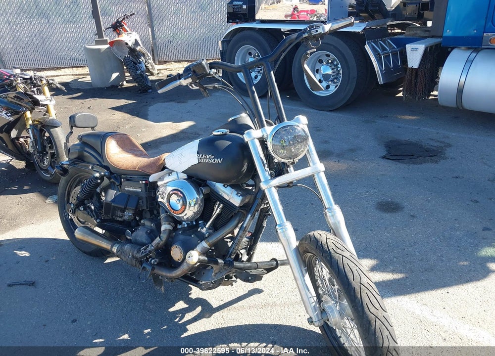 2010 HARLEY-DAVIDSON FXDB VIN: 1HD1GX413AC328264
