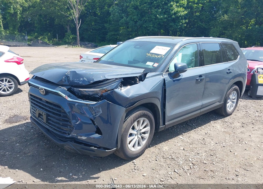 2024 TOYOTA GRAND HIGHLANDER XLE VIN: 5TDAAAB55RS025258