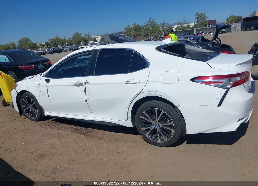2020 TOYOTA CAMRY SE VIN: 4T1G11AK4LU884602