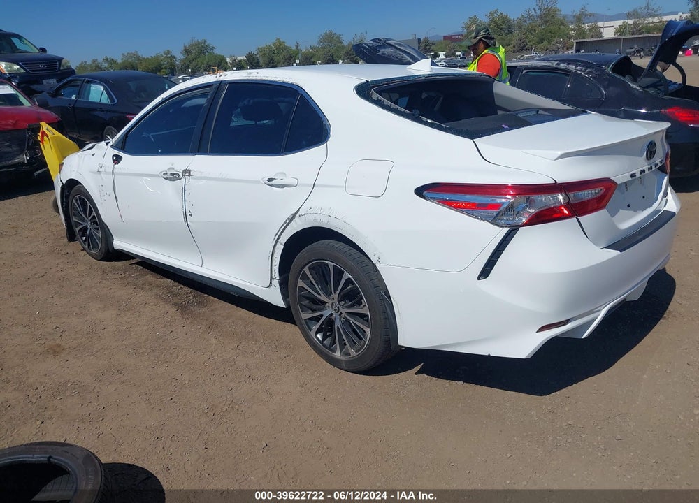 2020 TOYOTA CAMRY SE VIN: 4T1G11AK4LU884602