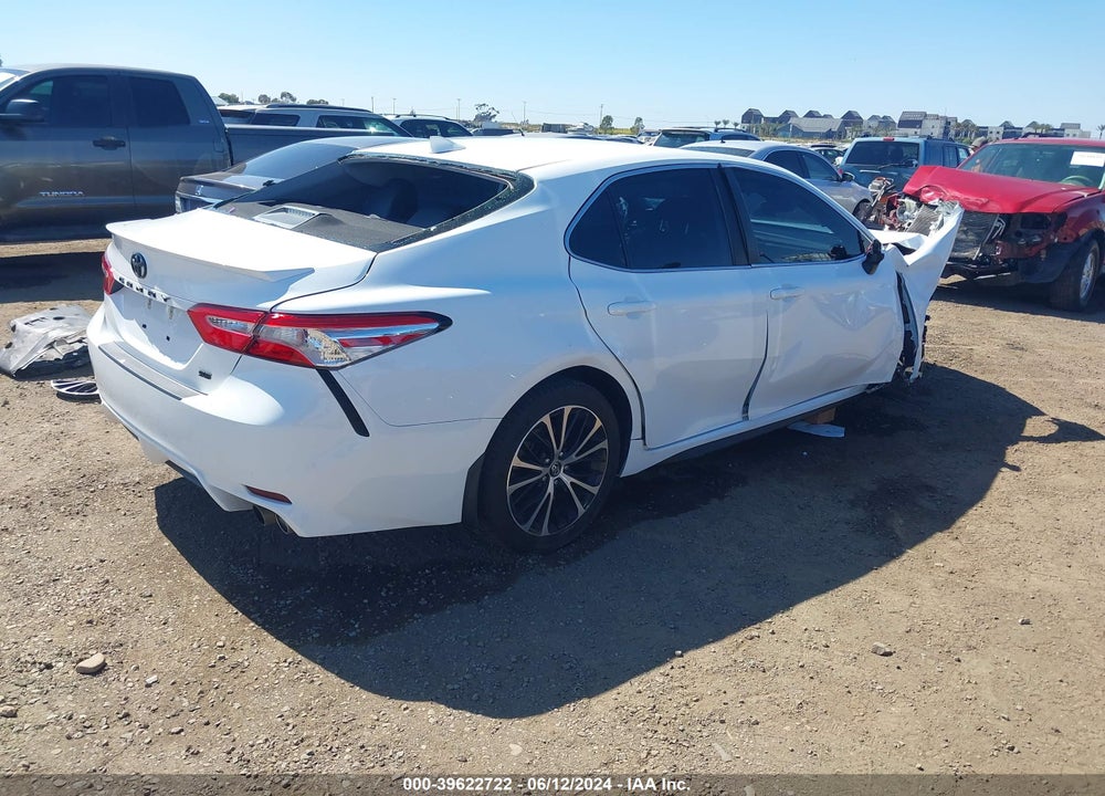 2020 TOYOTA CAMRY SE VIN: 4T1G11AK4LU884602