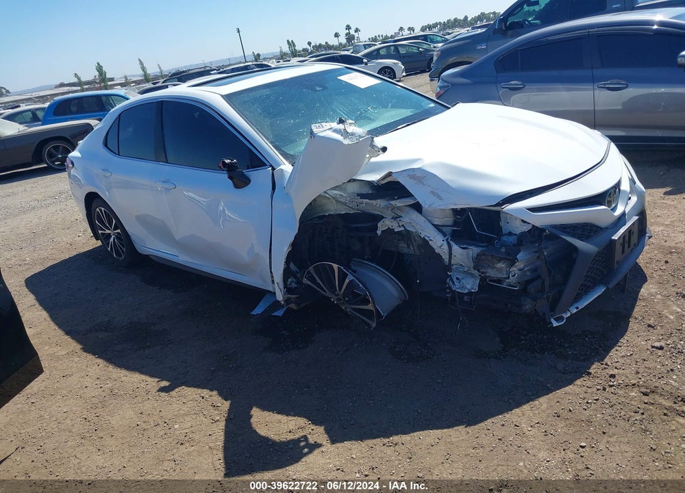 2020 TOYOTA CAMRY SE VIN: 4T1G11AK4LU884602