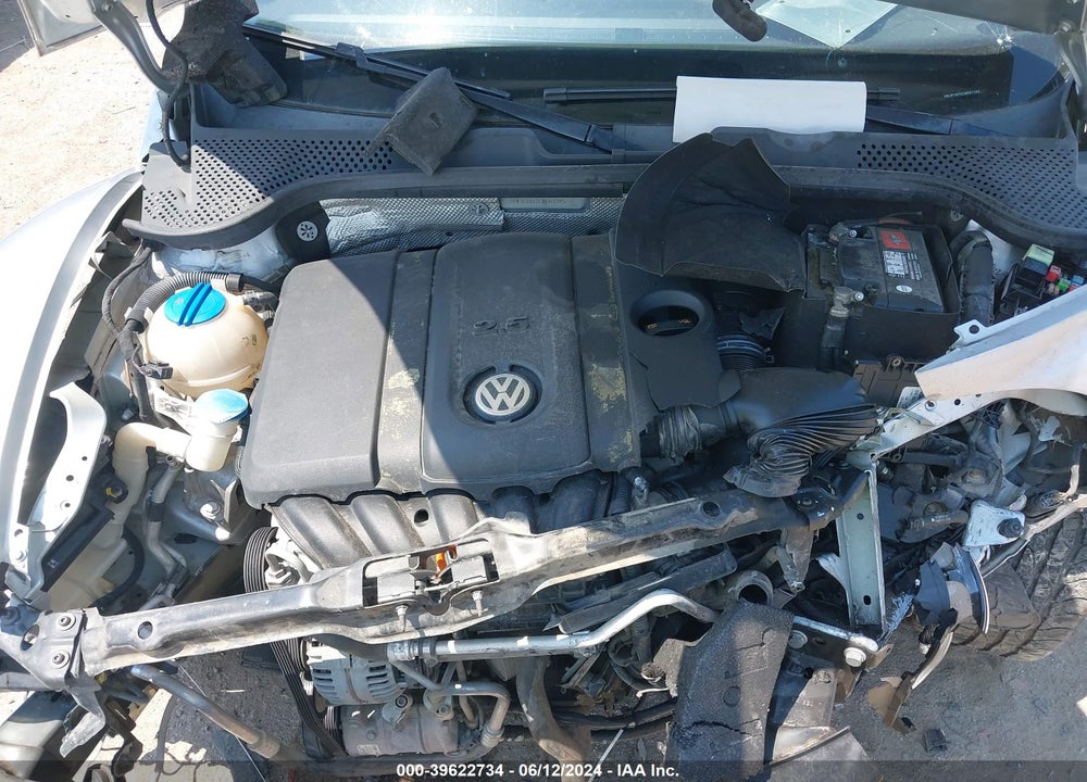 2012 VOLKSWAGEN BEETLE 2.5L VIN: 3VWJP7AT2CM661285