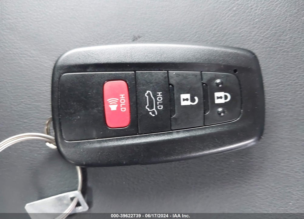 2022 TOYOTA RAV4 HYBRID XLE PREMIUM VIN: JTMB6RFV5ND072780