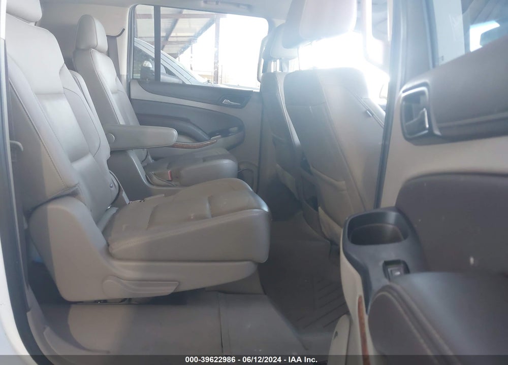 2018 CHEVROLET SUBURBAN PREMIER VIN: 1GNSKJKC5JR290546