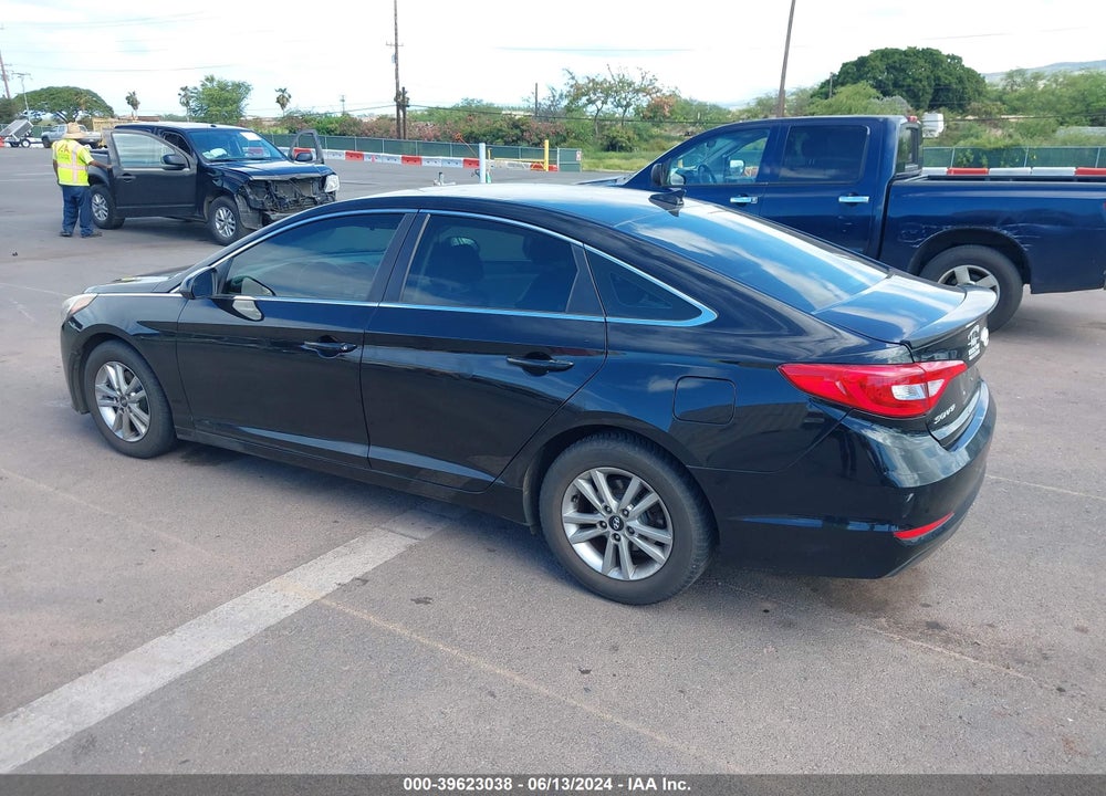 2015 HYUNDAI SONATA SE VIN: 5NPE24AF7FH120903