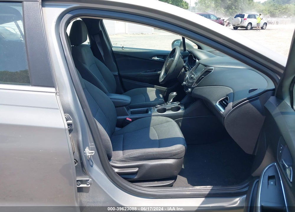 2017 CHEVROLET CRUZE LT AUTO VIN: 1G1BH5SE0H7270123