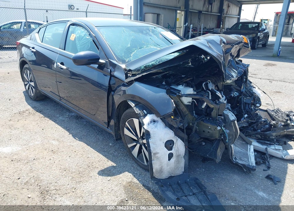 2021 NISSAN ALTIMA SV FWD VIN: 1N4BL4DV3MN317556
