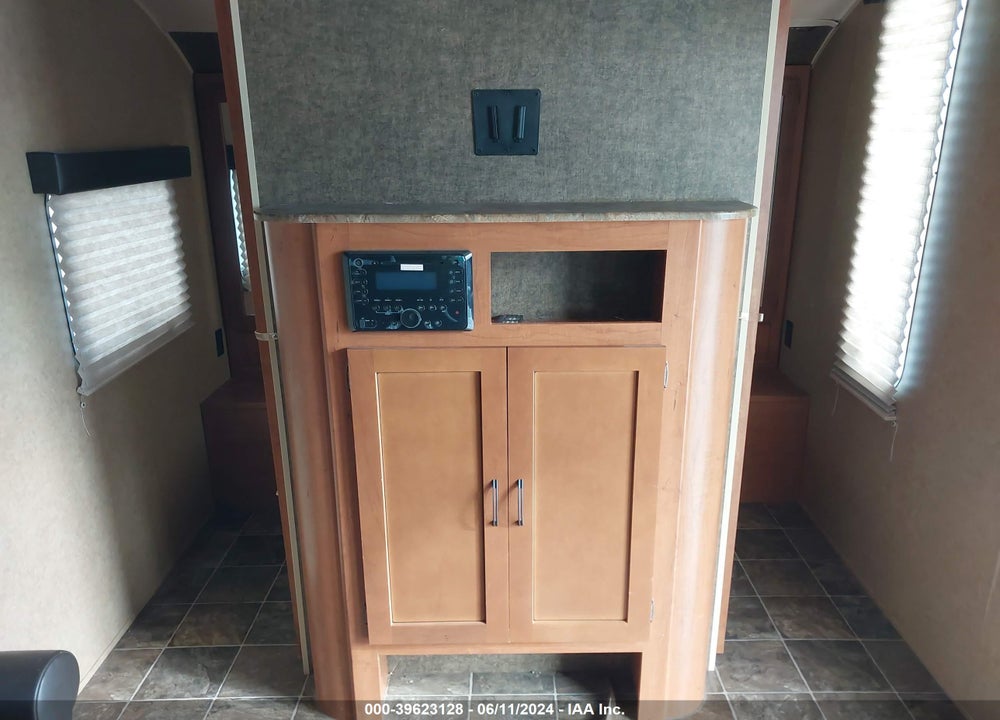 2015 FOREST RIVER PATRIOT EDITION 29BH VIN: 4X4TCKE24FK027056