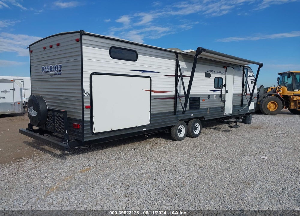 2015 FOREST RIVER PATRIOT EDITION 29BH VIN: 4X4TCKE24FK027056