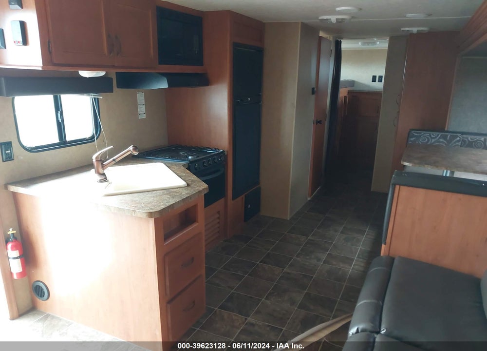 2015 FOREST RIVER PATRIOT EDITION 29BH VIN: 4X4TCKE24FK027056