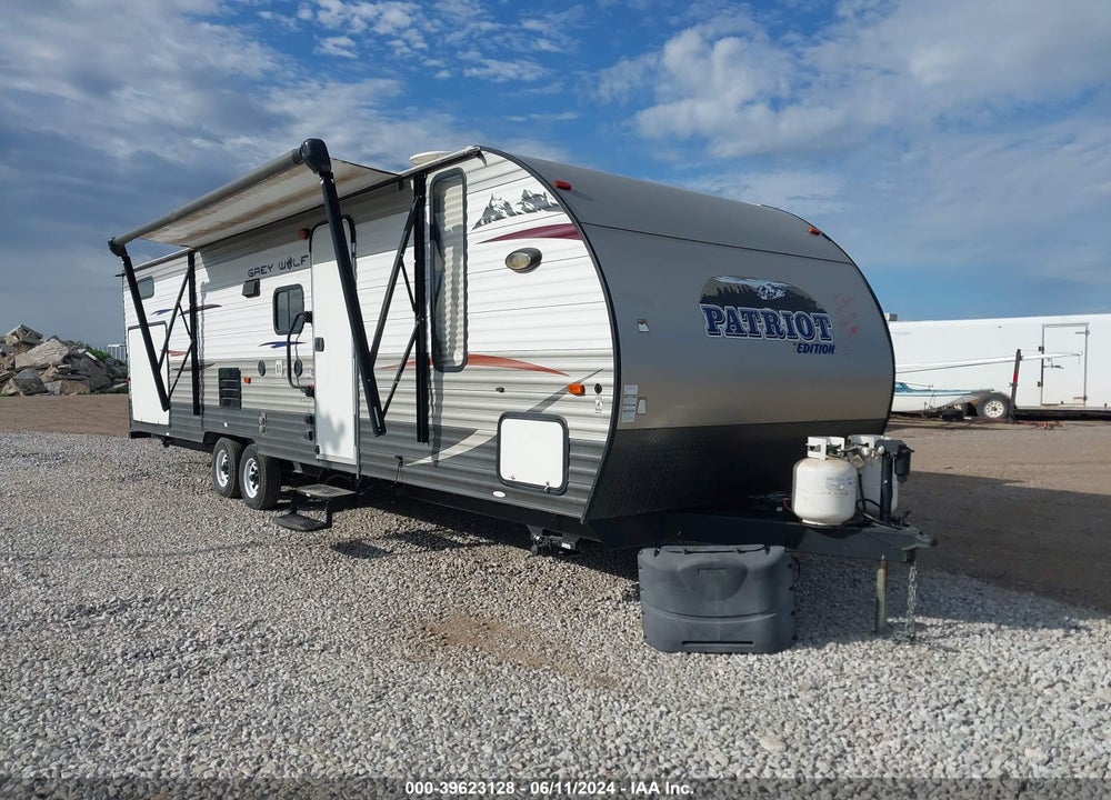 2015 FOREST RIVER PATRIOT EDITION 29BH VIN: 4X4TCKE24FK027056
