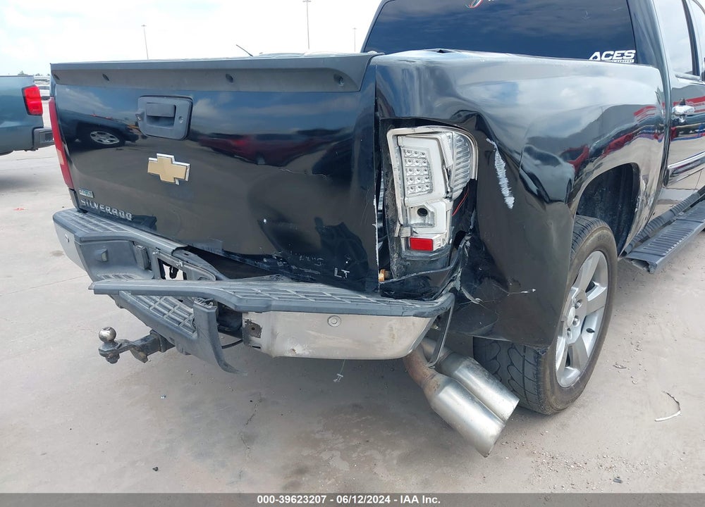 2011 CHEVROLET SILVERADO 1500 LT VIN: 3GCPCSE06BG197345