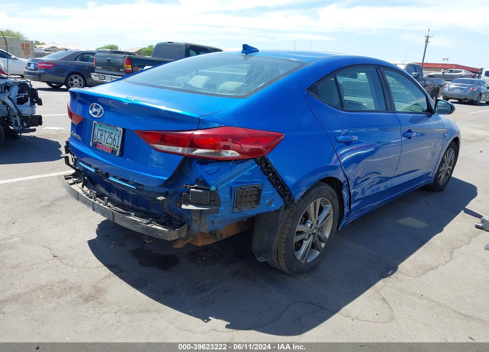 2018 HYUNDAI ELANTRA SEL VIN: 5NPD84LF9JH214572