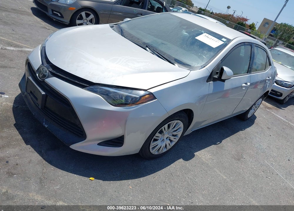 2019 TOYOTA COROLLA XLE VIN: 5YFBURHE2KP904622