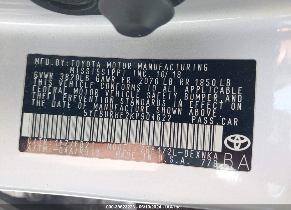 2019 TOYOTA COROLLA XLE VIN: 5YFBURHE2KP904622