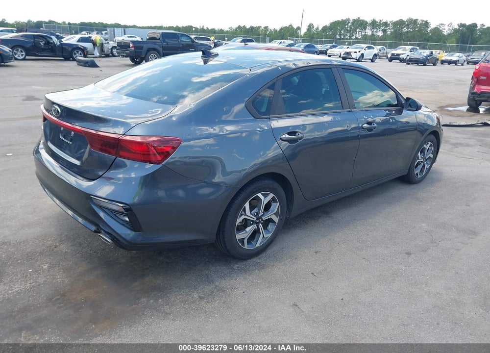2021 KIA FORTE LXS VIN: 3KPF24AD8ME342581