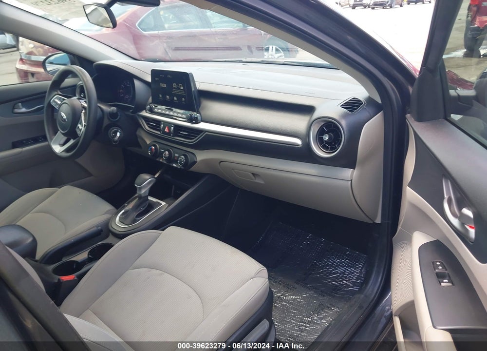 2021 KIA FORTE LXS VIN: 3KPF24AD8ME342581