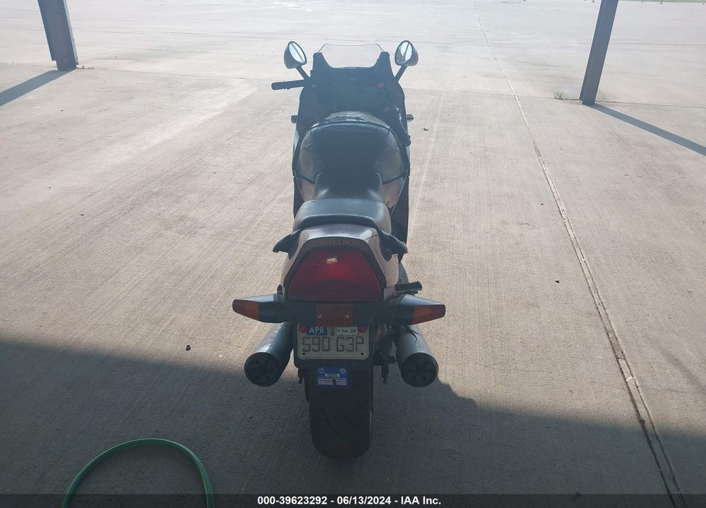 1988 SUZUKI GSX1100 VIN: JS1GV72A4J2101864